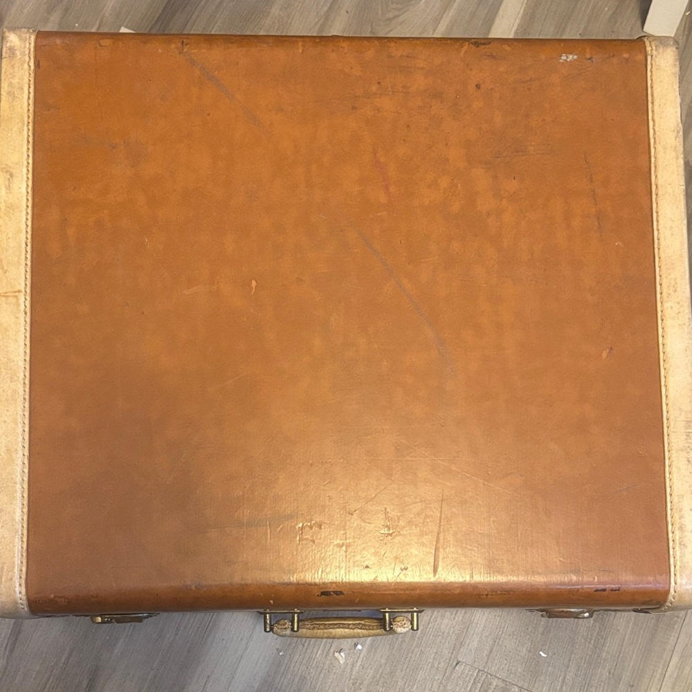 Christie Baggage Vintage Brown Suitcase - Picture 3 of 12